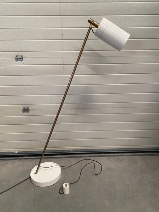 Anta Vloerlamp Nabu design Carsten Gollnick