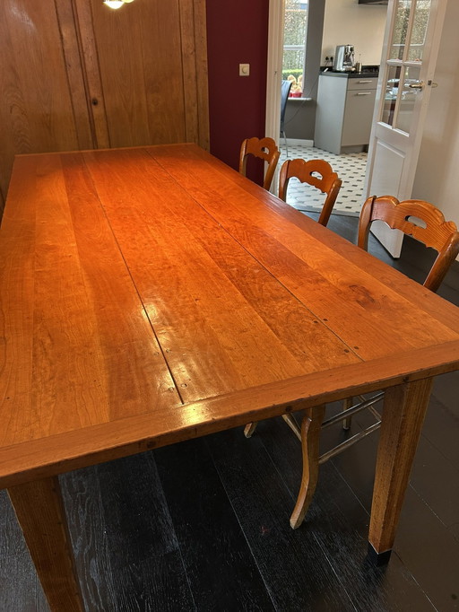 Kersenhouten Eettafel Met 6 Franse Stoeltjes