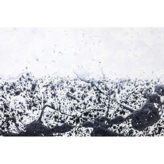 Image 1 of Acryl op vintage doek van Dan Hôo, 2022