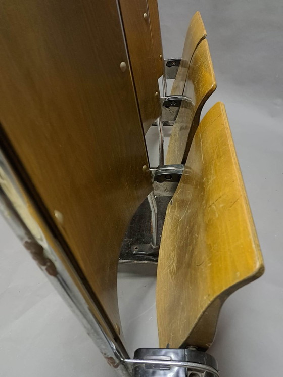Image 1 of Vintage bioscoopstoelen 
