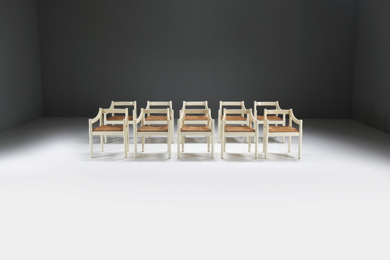 Image 1 of Geweldige set van 12 Carimate eetkamerstoelen door Vico Magistretti voor Cassina Italië