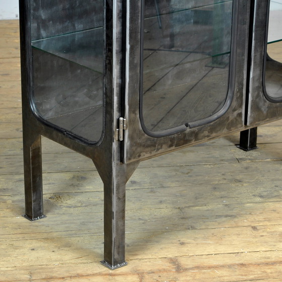 Image 1 of Vintage medische kast