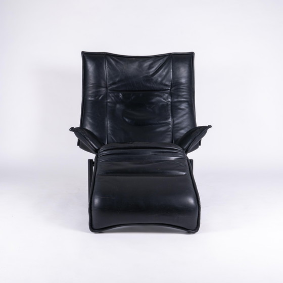 Image 1 of 2x Cassina 'Veranda' Vico Magistretti stoelen