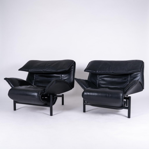 2x Cassina 'Veranda' Vico Magistretti stoelen