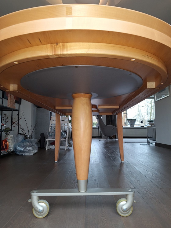 Image 1 of Eettafel Giorgetti, Design Chi Wing Lo