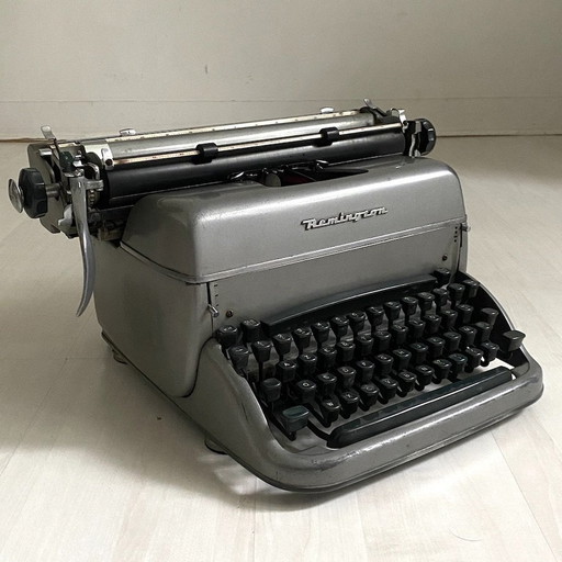 Vintage 1950 Remington Super Riter typemachine