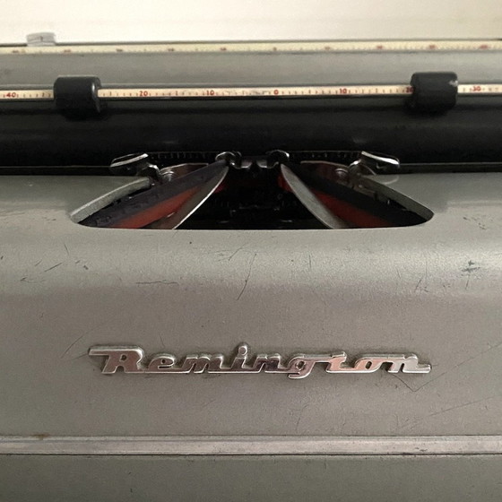 Image 1 of Vintage 1950 Remington Super Riter typemachine