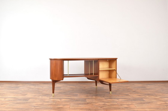 Image 1 of Mid-Century organisch teak bureau van Sola Møbler, 1960S.