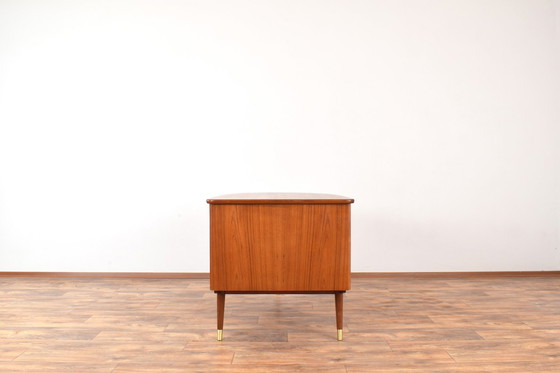 Image 1 of Mid-Century organisch teak bureau van Sola Møbler, 1960S.