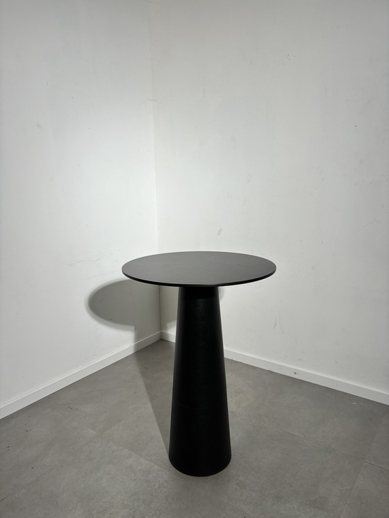 Image 1 of Moooi container bartafel