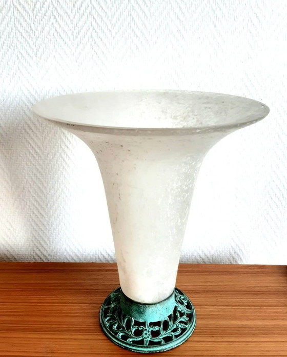 Image 1 of Art Deco Matglas en Gietijzeren Tulpenvaas