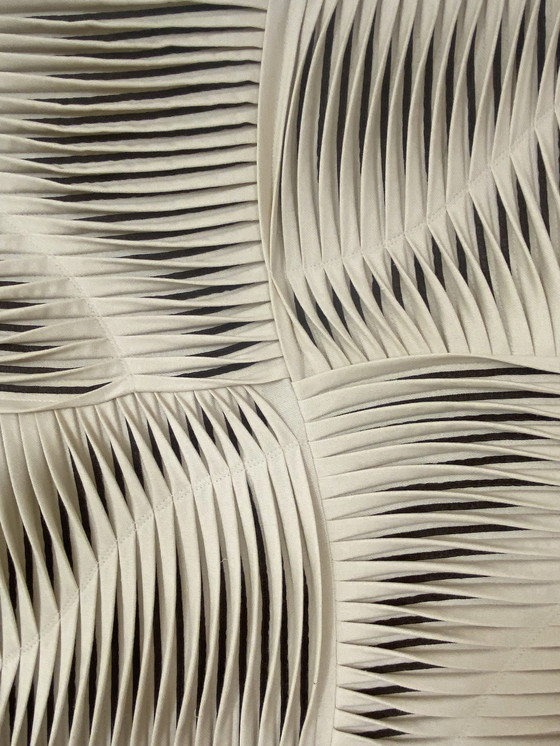 Image 1 of Beeldhouwkunst Textiel Ref Melk en Chocolade