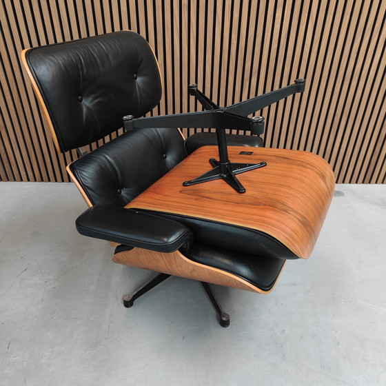 Image 1 of Vitra Eames lounge stoel XL - Palissander