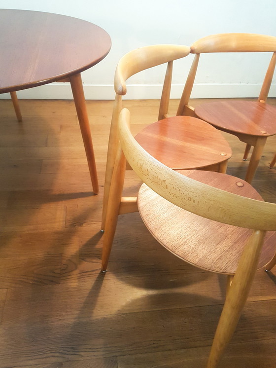 Image 1 of The Heart Eetkamer Set Van Hans J. Wegner Voor Fritz Hansen