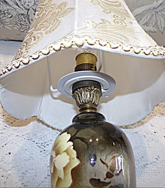 Image 1 of Prachtige antieke porseleinen lamp met lampenkap