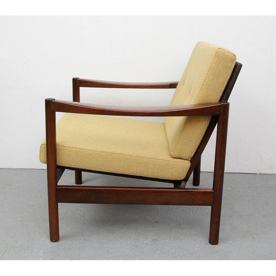 Image 1 of Mid Century walnoten fauteuil in geel - jaren 1960