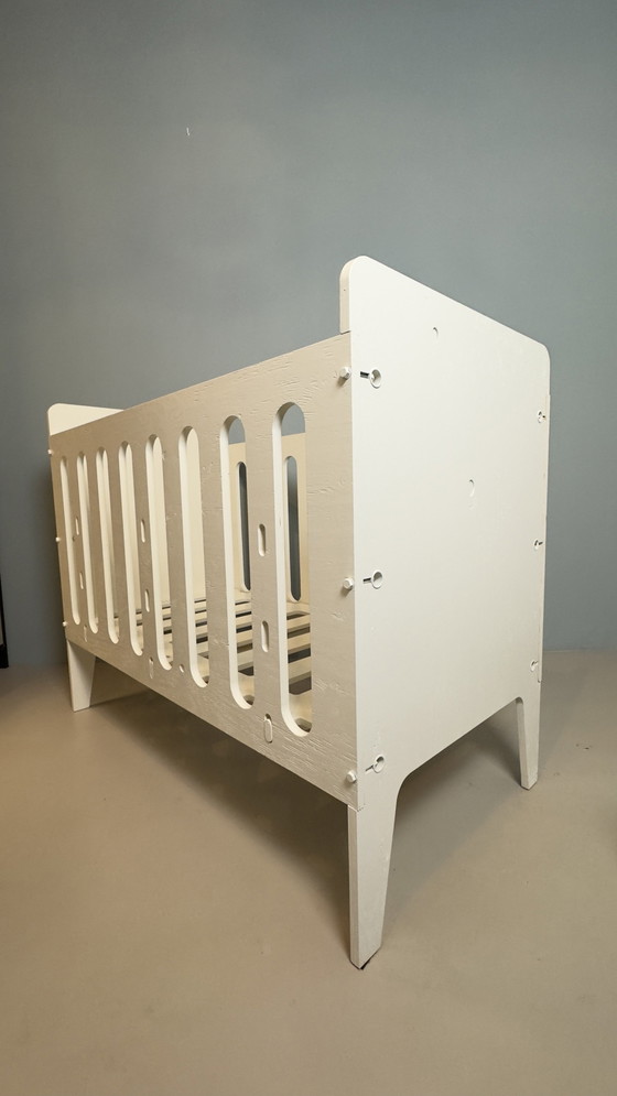 Image 1 of Piet Hein Eek Crisis Kinderbed