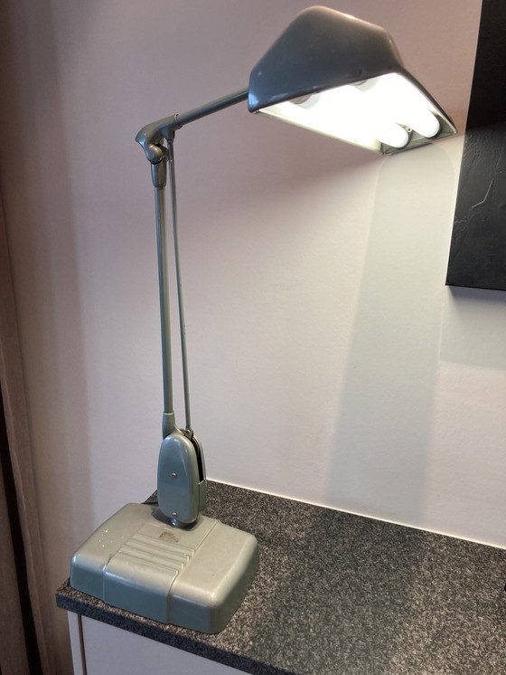 Image 1 of Dazor Bureaulamp Met Zwevende Voet. Model 2324