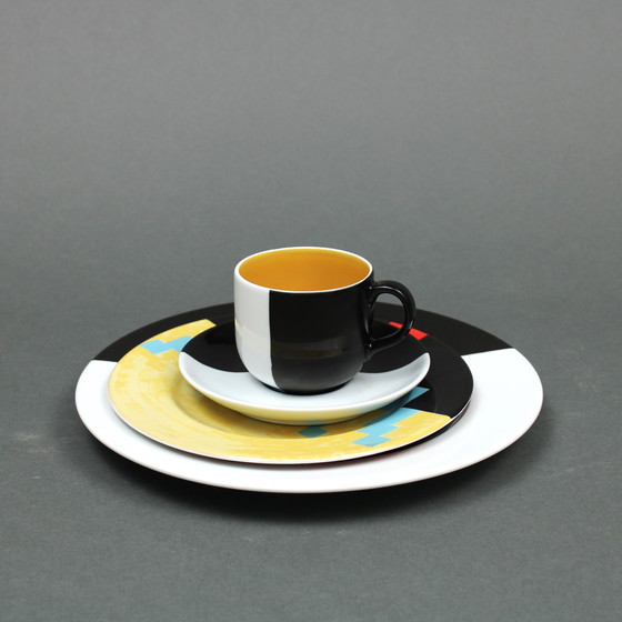 Image 1 of Kees De Goede (1954) - Servies - Royal Mosa - Gesigneerd 