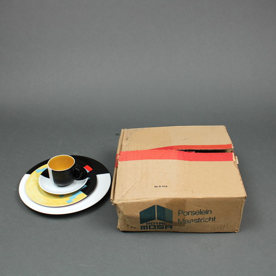 Image 1 of Kees De Goede (1954) - Servies - Royal Mosa - Gesigneerd 