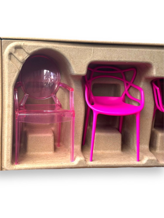 Image 1 of Kartell X Barbie Miniaturen Kartell Stoelen Collecters Item