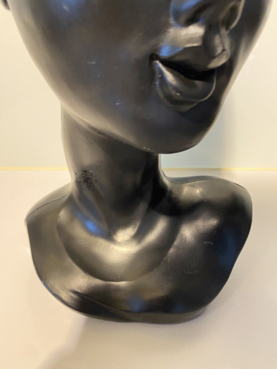 Image 1 of Vintage twiggy head