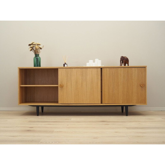 Image 1 of Scandinavisch vintage eikenhouten dressoir