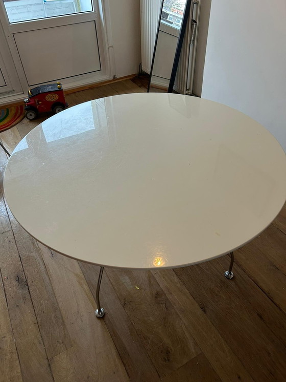 Image 1 of Kartell Glossy Ronde Tafel