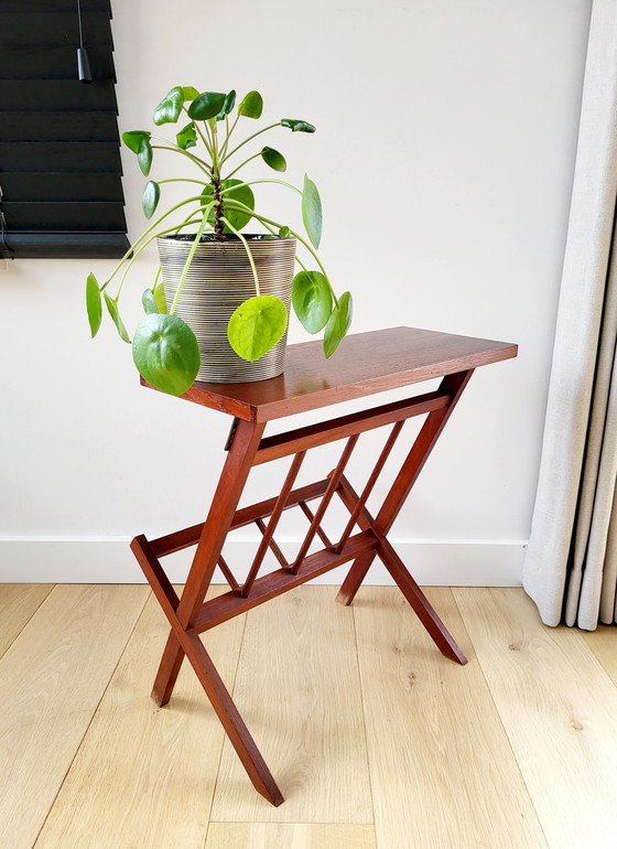 Image 1 of Vintage houten kranten of magazinerek