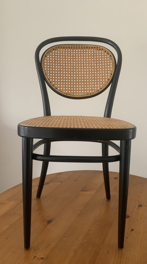 2x thonet stoeltjes