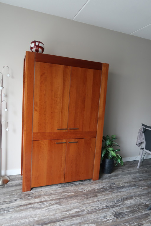 Design kersenhouten kast