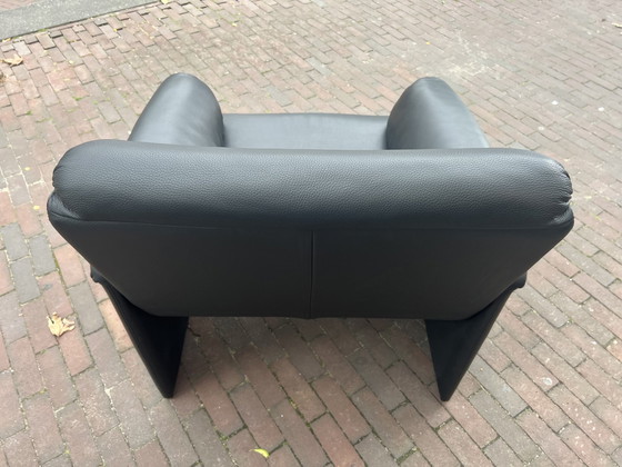 Image 1 of Leolux Bora Beta fauteuil zwart leer