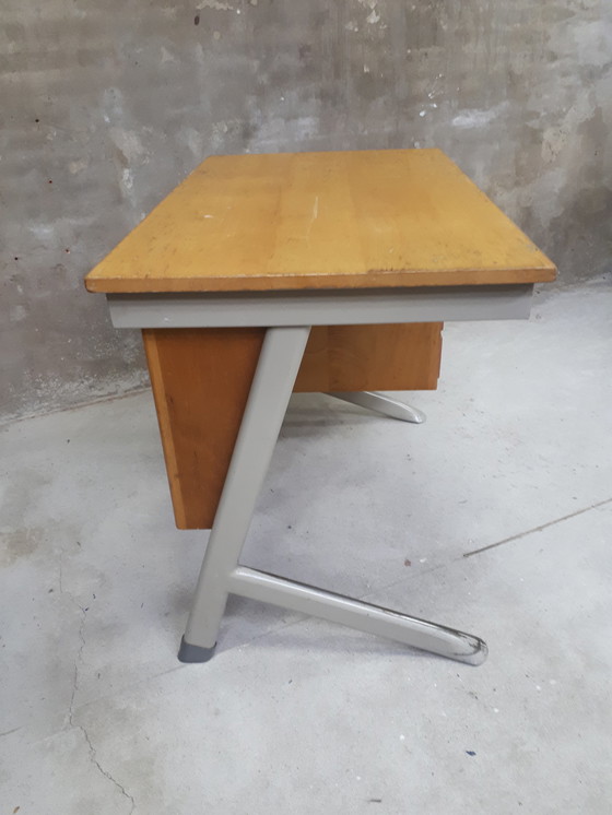 Image 1 of Vintage bureau