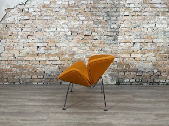 Image 1 of Artifort Orange Slice oranje fauteuil