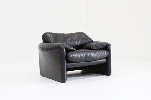 Cassina Maralunga Fauteuil Zwart Leer 