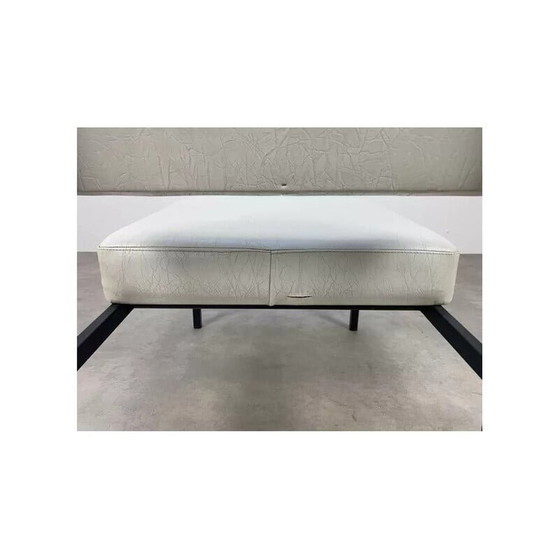 Image 1 of Vintage wit lederen fauteuil, jaren 1950