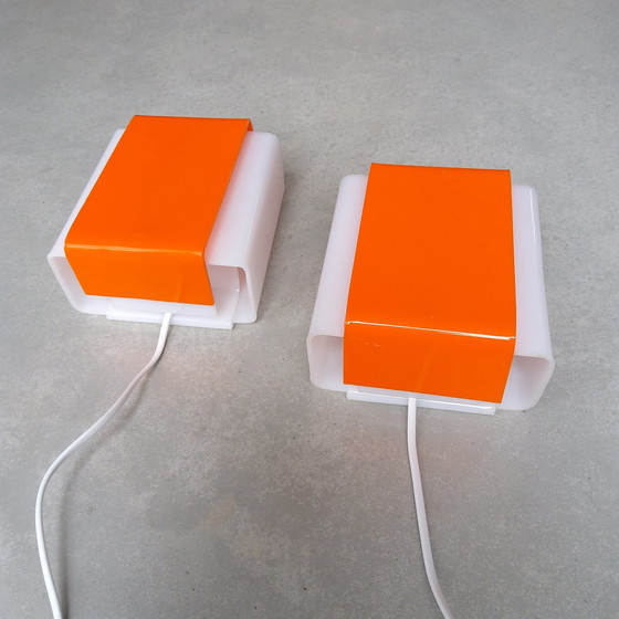 Image 1 of Set Van 2 Oranje Witte Plexiglazen Wandlampen