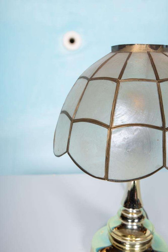 Image 1 of Vintage parelmoer schemerlampje 70s, regency table lamp