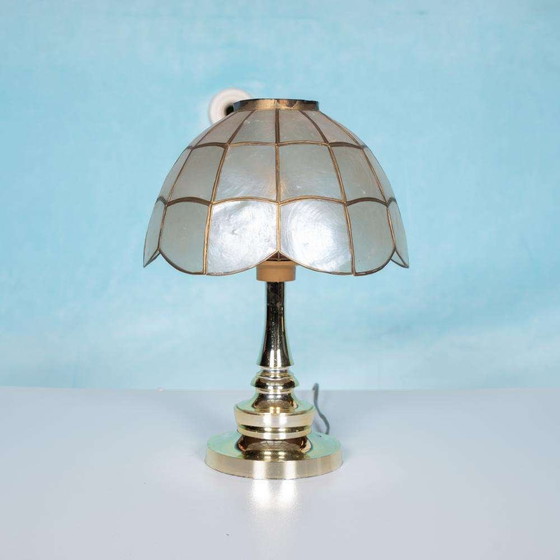 Image 1 of Vintage parelmoer schemerlampje 70s, regency table lamp