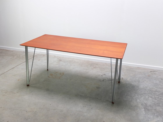 Image 1 of Arne Jacobsen voor Fritz Hansen, 3605 tafel