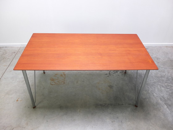 Image 1 of Arne Jacobsen voor Fritz Hansen, 3605 tafel