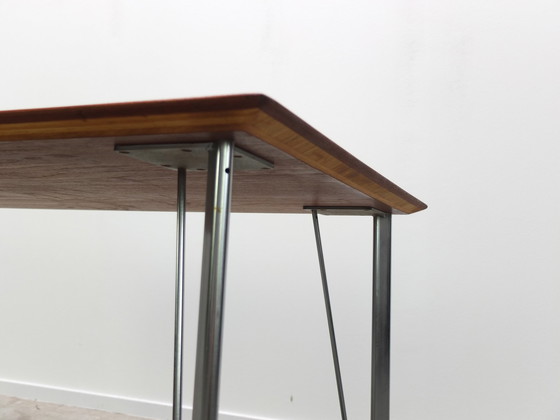 Image 1 of Arne Jacobsen voor Fritz Hansen, 3605 tafel