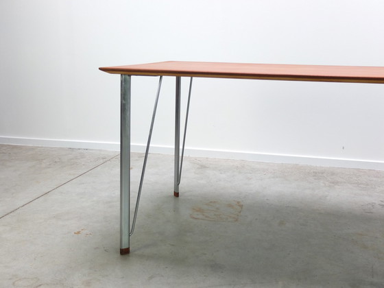 Image 1 of Arne Jacobsen voor Fritz Hansen, 3605 tafel