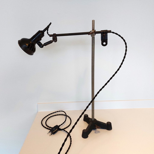 Singer SLF 3 lamp