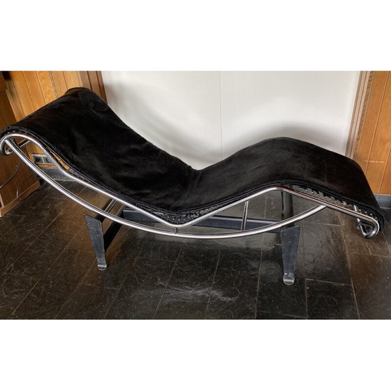 Image 1 of Vintage LC4 lounge stoel van Le Corbusier voor Casina