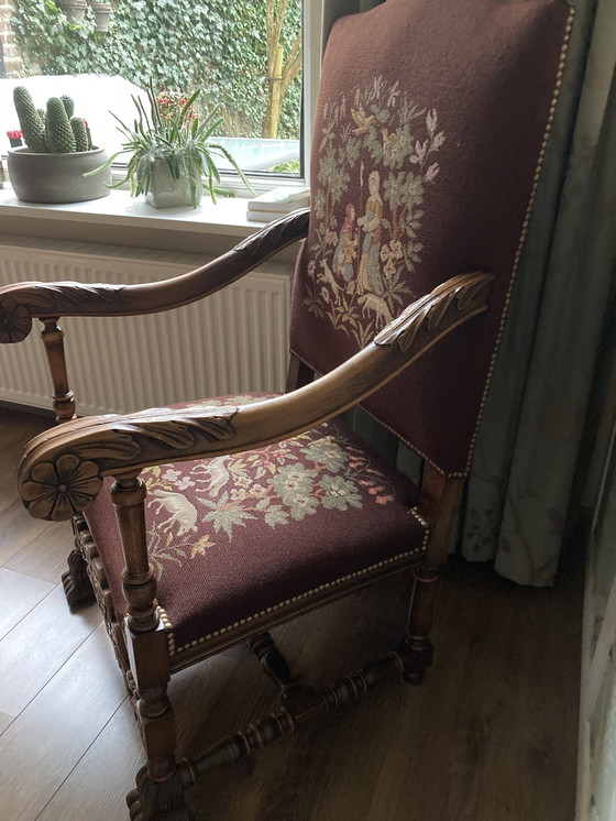 Image 1 of Vintage Geborduurde Stoel