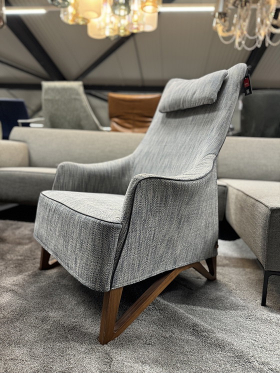 Image 1 of Giorgetti Mobius Fauteuil Stof 