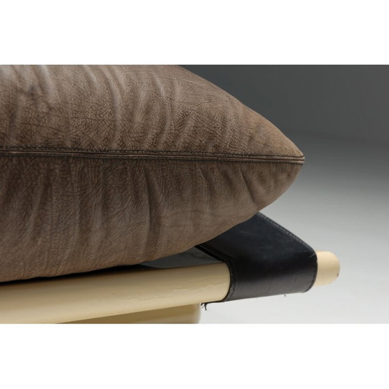 Image 1 of Vintage fauteuil in lak en leer, 1970