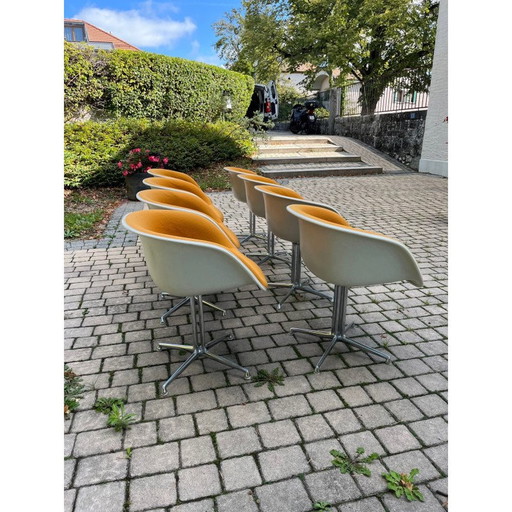 Set van 8 vintage La Fonda fauteuils van Charles en Ray Eames voor Herman Miller, 1970