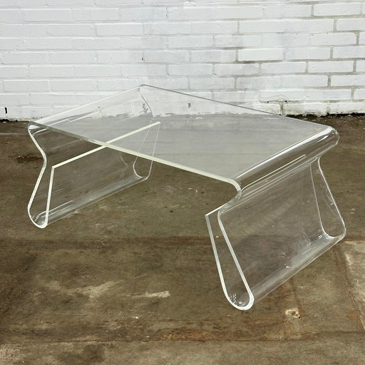 Space age plexiglas Magino salontafel van Umbra